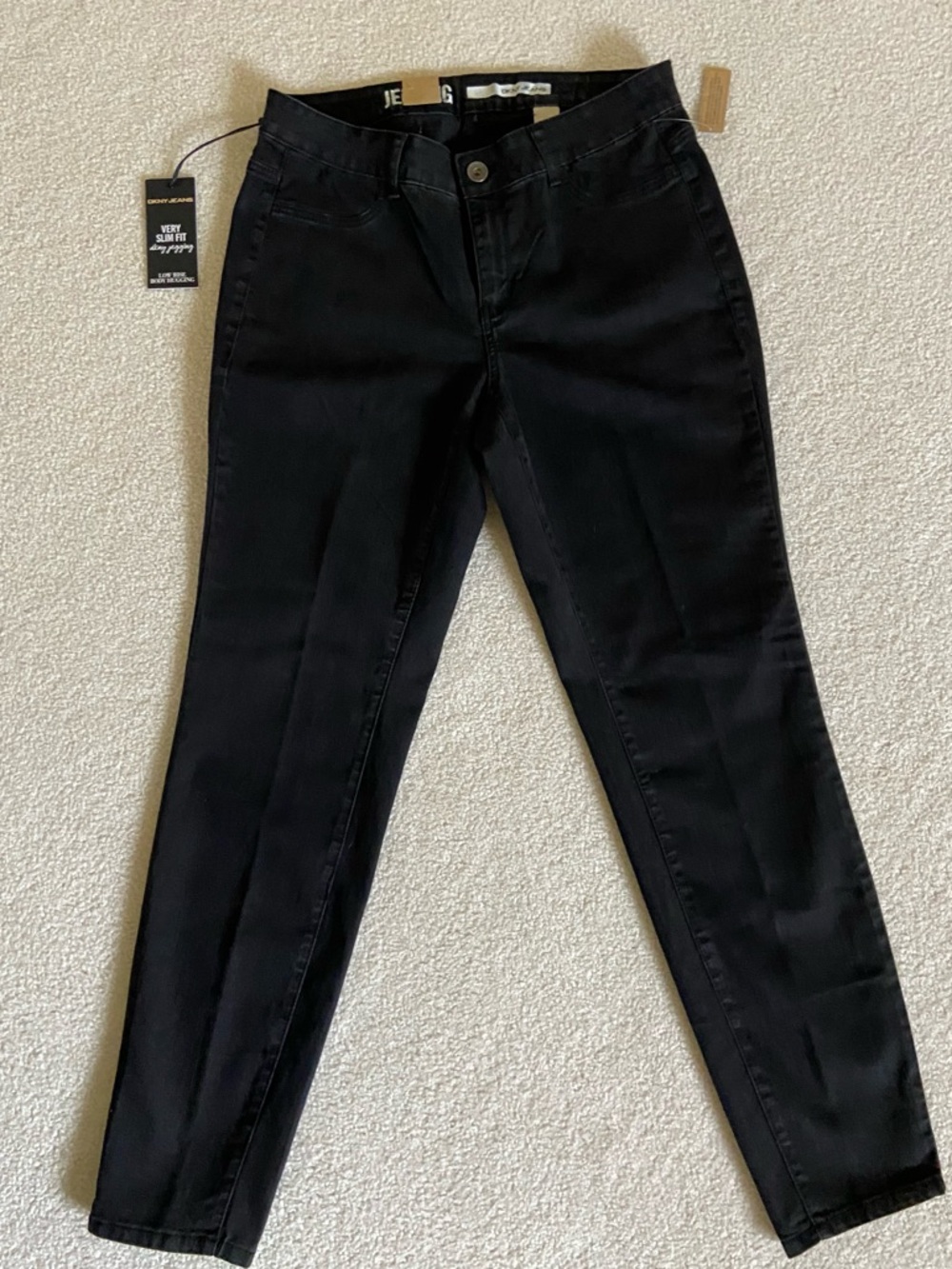 NWT DKNY Very slim fit size 14W
Black